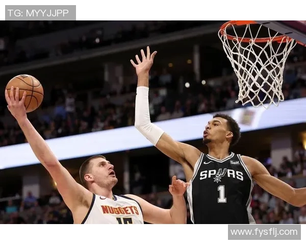 2014年NBA季后赛雷霆与马刺第四场精彩对决回顾与分析